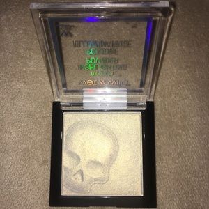 Wet n Wild highlighter